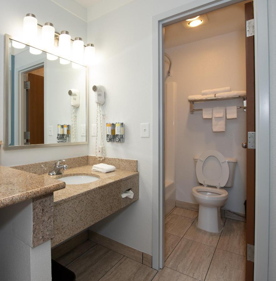 Hotel Pommier Indianola エクステリア 写真