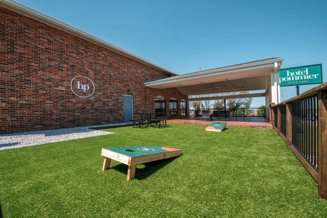 Hotel Pommier Indianola エクステリア 写真